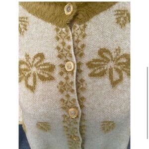 Beautiful and so soft cape - one size